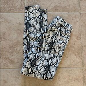 Women's FRAME Black & White Snakeskin Print Ultra High Waist Cigarette Skinny 24